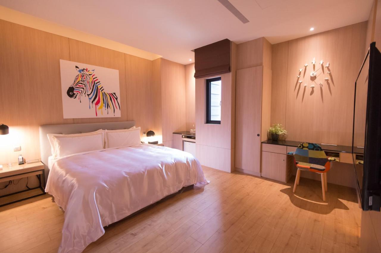 J Moon Villa Motel Tajpej Kültér fotó