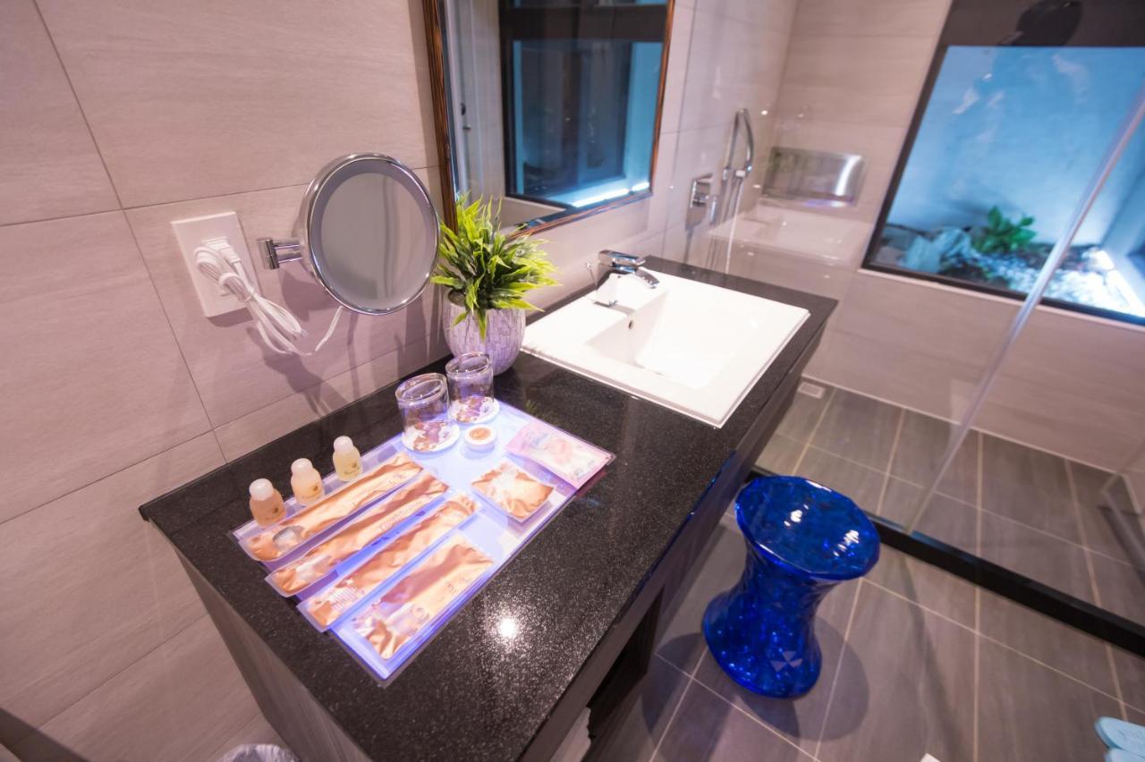 J Moon Villa Motel Tajpej Kültér fotó