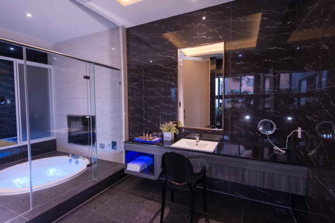 J Moon Villa Motel Tajpej Kültér fotó